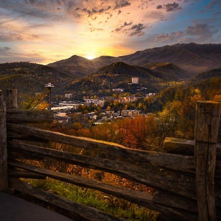 Hemlock Hollow, Pool Access, 1089 Free Tickets Each Paid Day, Dollywood And More Sevierville Exterior photo
